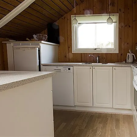 Three-bedroom Holiday In * Халс