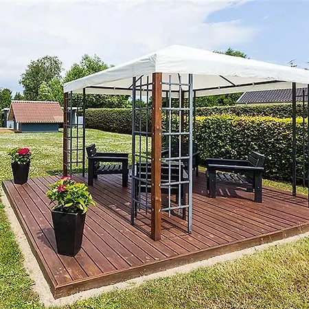 Three-bedroom Holiday In * Халс
