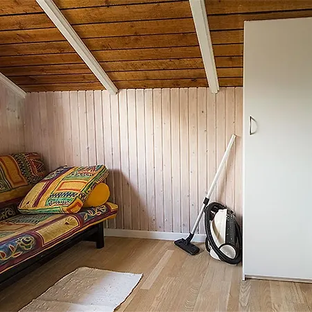 Three-bedroom Holiday In * Халс